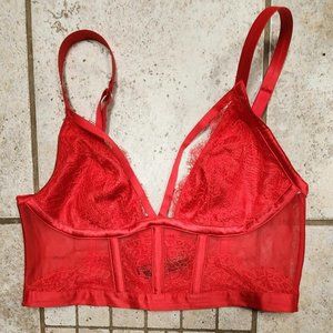 VICTORIA’S SECRET RED BRALETTE BRASSIERE SIZE L/G (A-C)